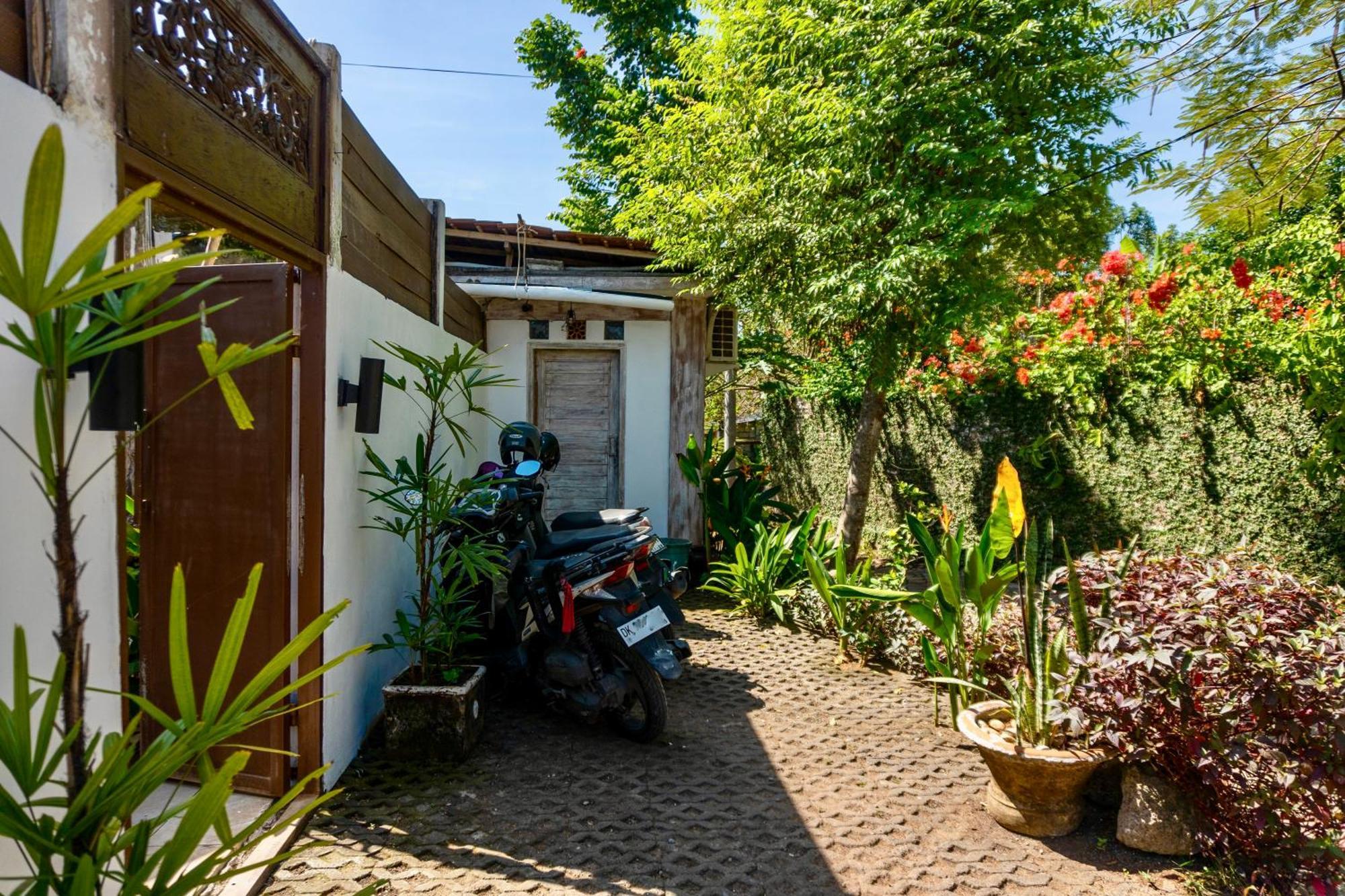 Damai Uluwatu Hotell Exteriör bild