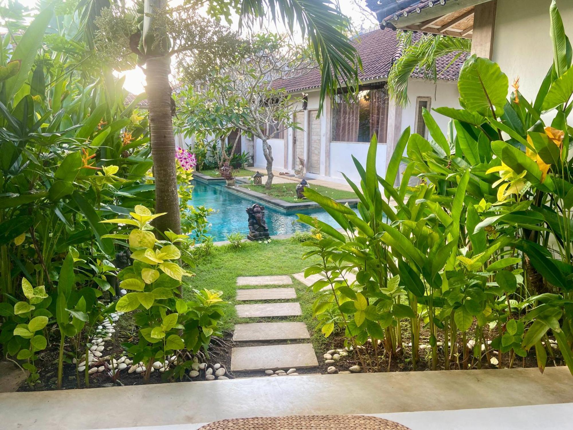 Damai Uluwatu Hotell Exteriör bild